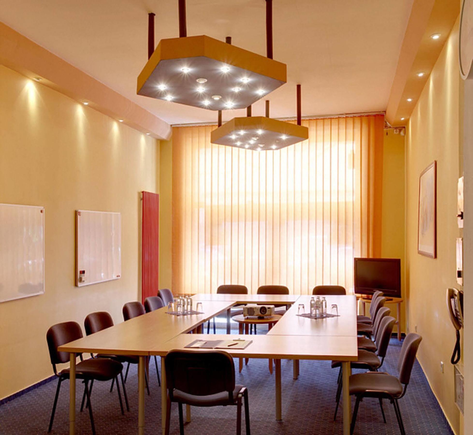 Art Hotel Charlottenburger Hof Berlin Bisnis foto